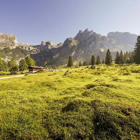 Aja Bergresort 4* Верфенвенг