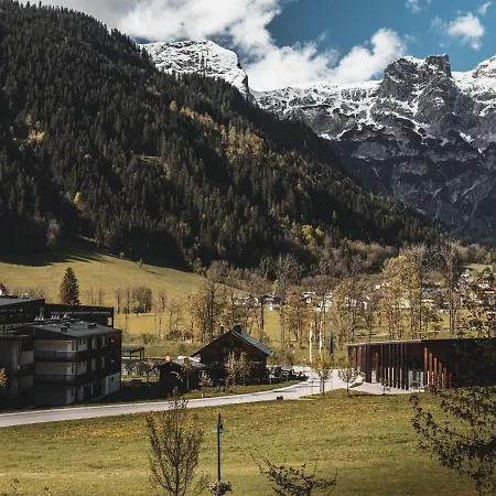 Отель Aja Bergresort Верфенвенг