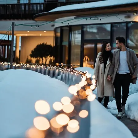 Aja Bergresort Верфенвенг