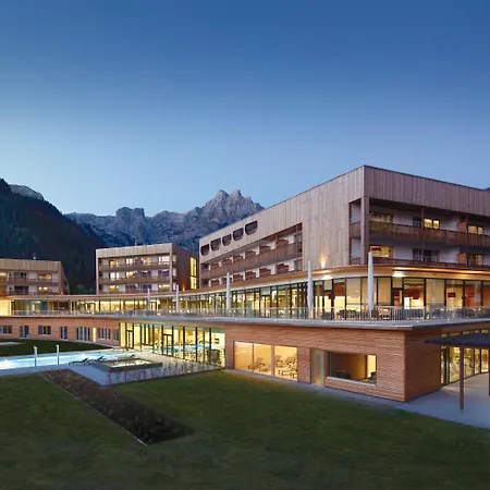 Hotel Aja Bergresort 4*